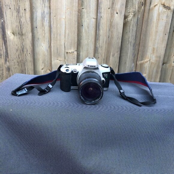 Canon EOS 500N 35mm Autofocus SLR Camera W/ 28-80mm Lens - Picture 14 of 14